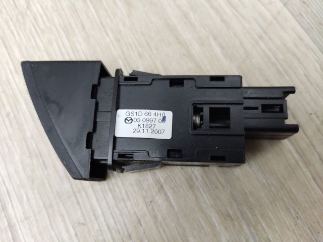 Кнопка аварійної сигналізації GS1D664H0 MAZDA