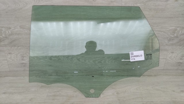 Скло заднє ліве LR026715 LAND ROVER