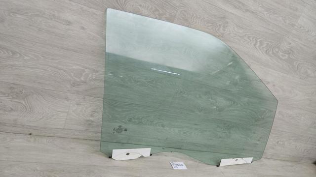 Скло пасажирських дверей ML3Z1521410A FORD