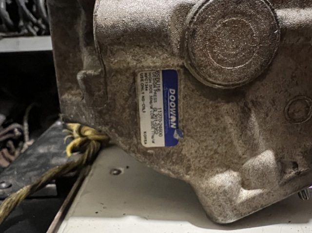 Компресор системи кондиціювання 1127024600 HYUNDAI