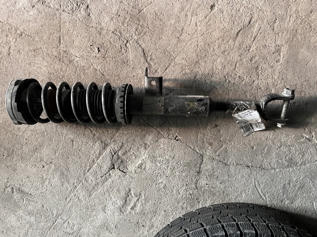 Стійка передня, ліва 31316863661 BMW