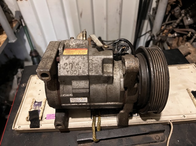 Компресор кондиціонера 5005441AJ CHRYSLER
