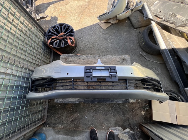 Кожух бампера переднього 51117427444 BMW