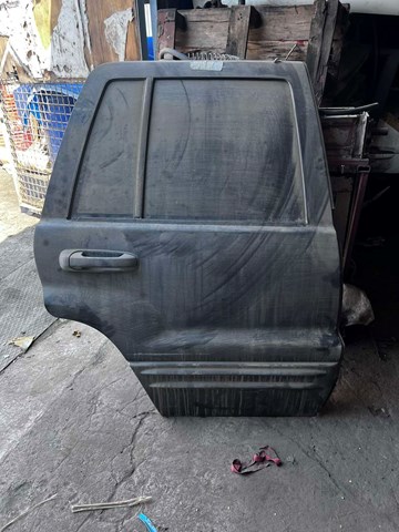 Двері задні в зборі 55136700AE CHRYSLER