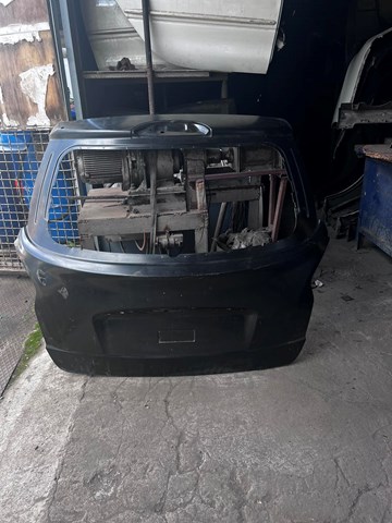 Двері багажника 6401134114 SSANG YONG