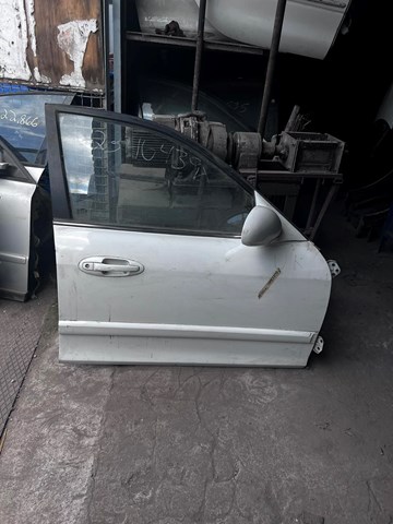 Дверка передня права Hyundai Sonata 4