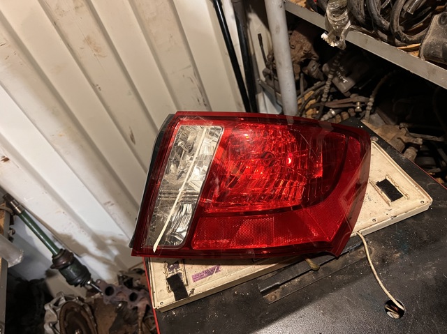 Ліхтар задній правий 84912FG140 SUBARU