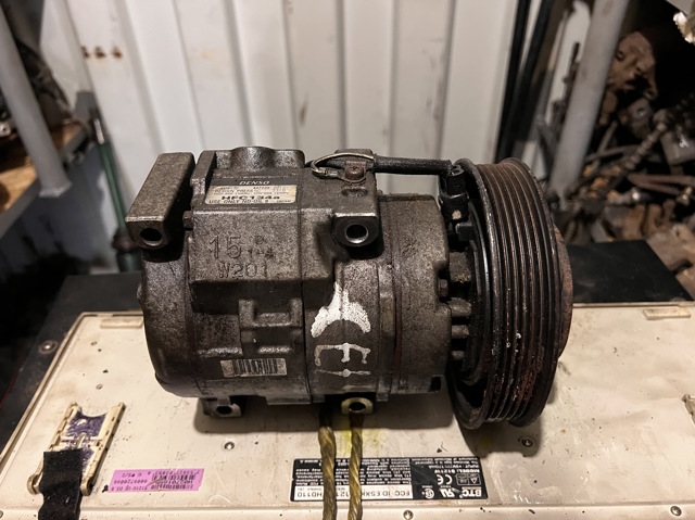Компресор системи кондиціювання 883202B420 TOYOTA