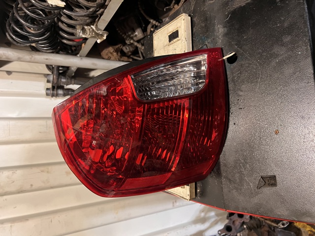 Задня ліва фара 924011E010 HYUNDAI
