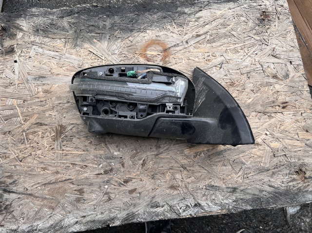 Праве дзеркало заднього виду 96301HV58B NISSAN