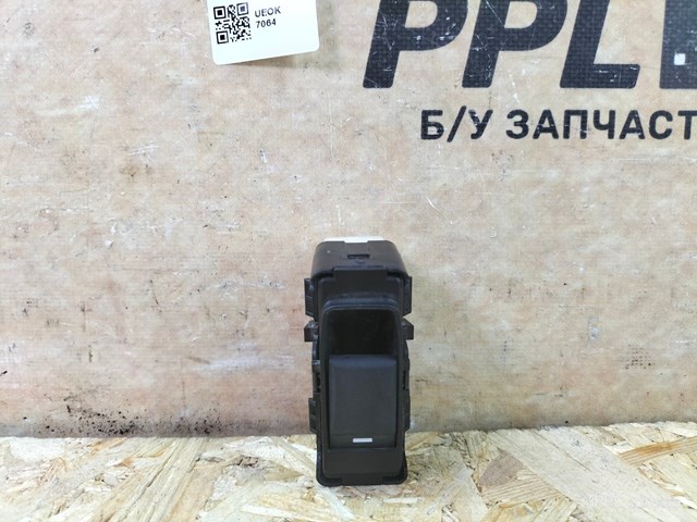 Кнопки заднього склопід'ємника 04602933AA CHRYSLER