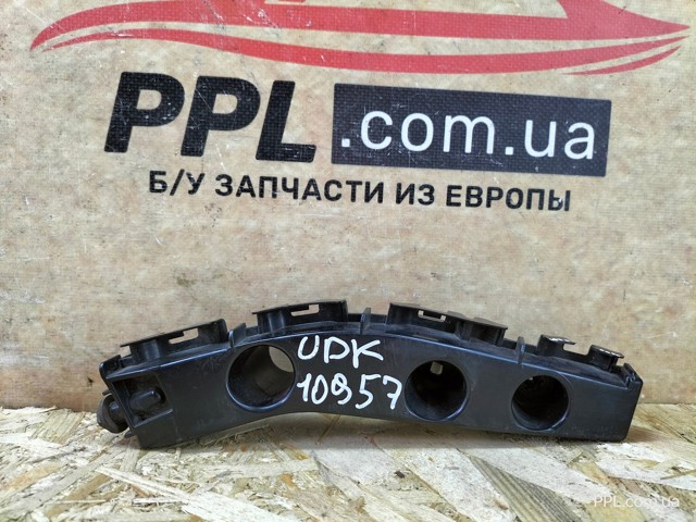 Кронштейн бампера переднього, правий 05182596AC CHRYSLER