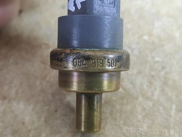 Датчик температури охолоджуючої рідини 06A919501 VAG