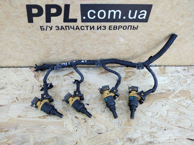 Форсунка дизельна в зборі, розпилювач + тримач 0K30E13250 HYUNDAI