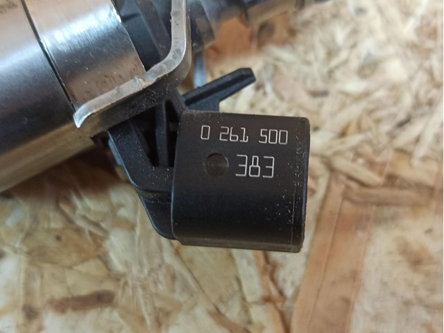 Форсунка дизельна в зборі, розпилювач + тримач 12662571 GM