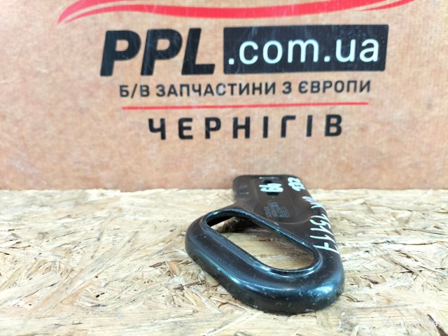 Кронштейн радіатора нижній 13153539 GM