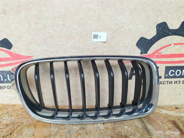 Решітка радіатора 18801310 BMW
