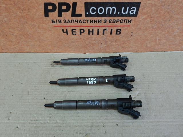 Форсунка дизельна в зборі, розпилювач + тримач 31272690 VOLVO