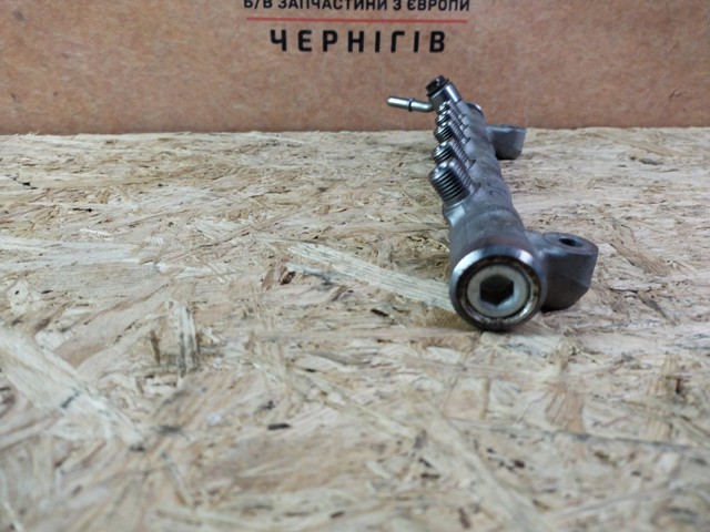 Рампа форсунок системи упорскування палива 31303612 VOLVO