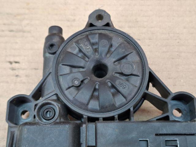 Підйомник механічний вітрового скла 3C1837461L VAG