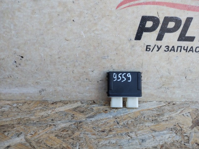 Блок управління відкриття кришки багажника 3G0962243D VAG