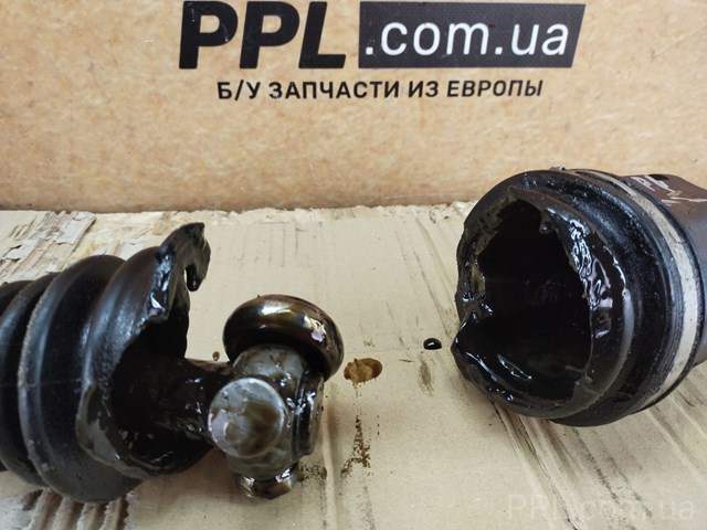 Привід передній лівий 4342006600 TOYOTA