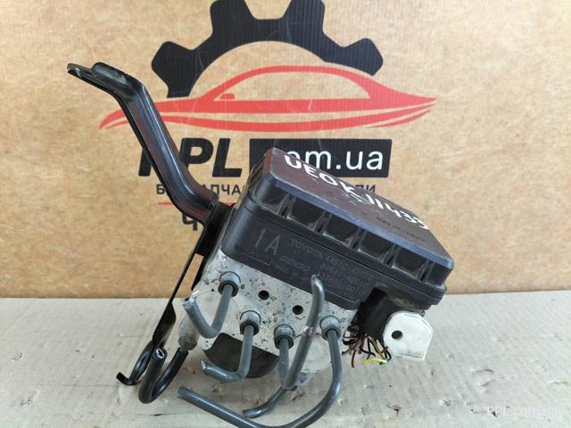 Блок АБС гідравлічний 4451042070 TOYOTA