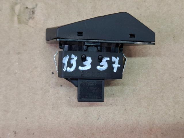 Кнопка центрального замка 4L0962107B VAG