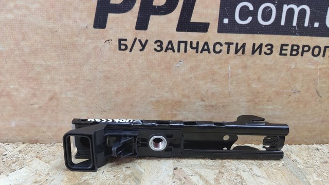 Регулятор висоти ременя безпеки передній лівий 4M0857819 VAG