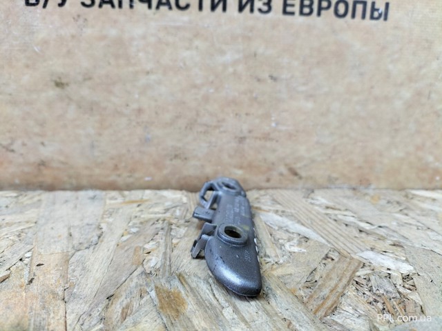 Кронштейн кріплення крила переднього правого, передній 51117279712 BMW