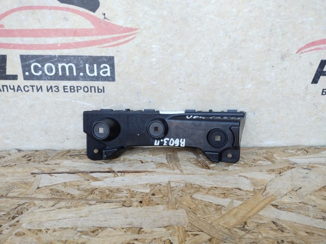 Направляюча заднього бампера, права 51129802116 BMW