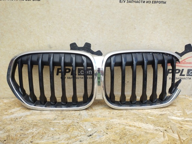 Решітка радіатора 51138493450 BMW