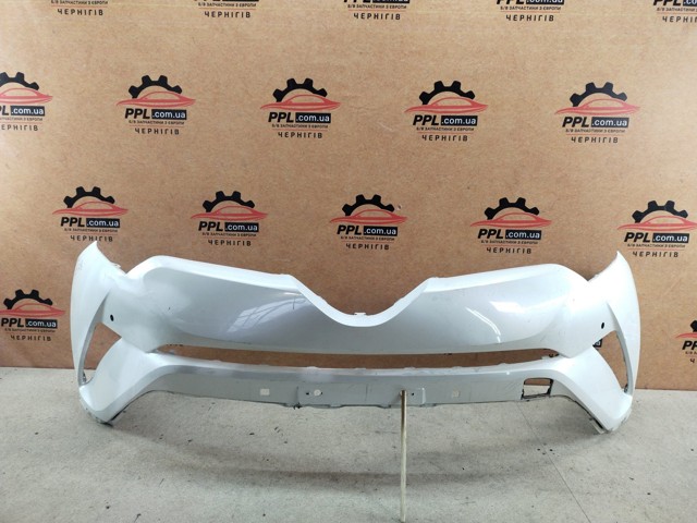 Бампер на авто 52119F4010 TOYOTA