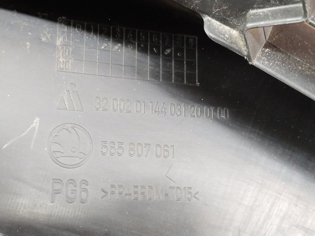 Спойлер переднього бампера 565807061 VAG
