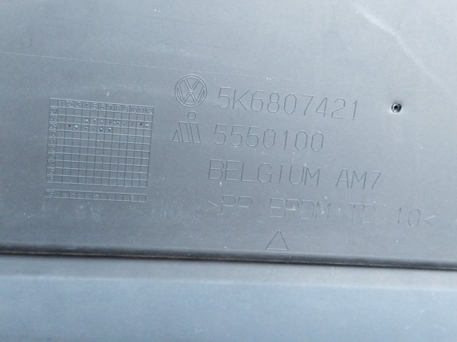 Буфер (бампер) задній 5K6807421 VAG