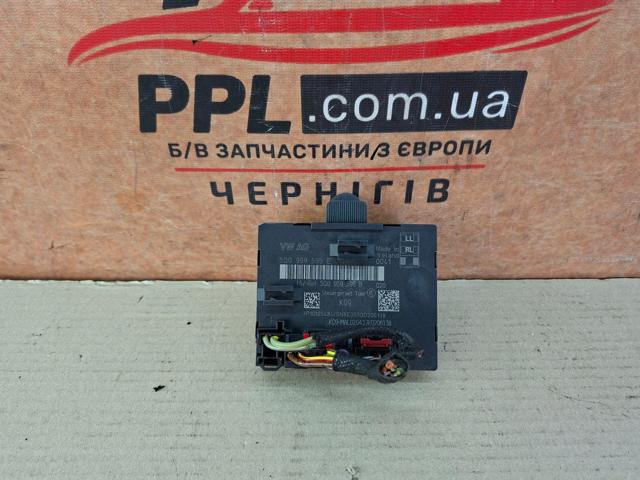 Блок комфорту задніх дверей 5Q0959595E VAG