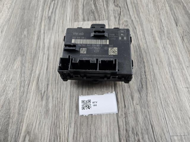 Блок комфорту задніх дверей 5Q0959595L VAG