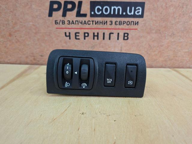 Кнопка коректора фар 648450001R RENAULT