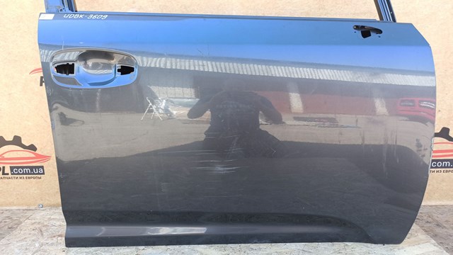 Пасажирські передні двері 6700105070 TOYOTA