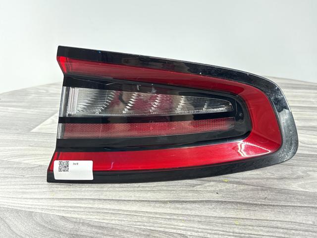 Задній правий стоп 68213144AD CHRYSLER