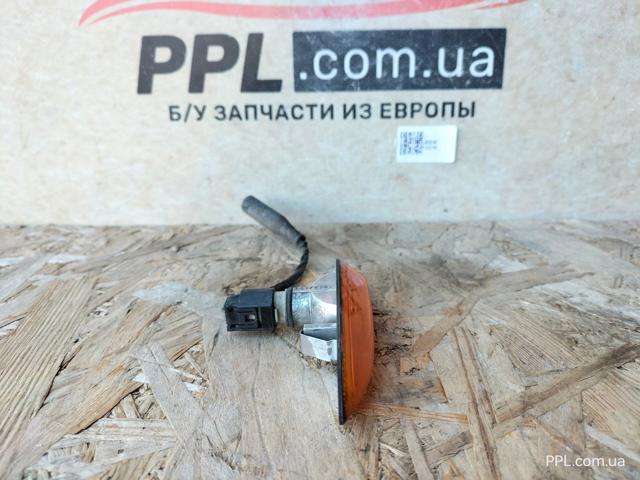 Повторювач повороту на крилі, правий 6911368 BMW