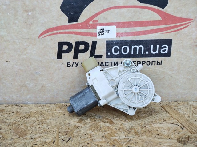 Мотор склопідйомника дверей передніх, правих 6927028 BMW