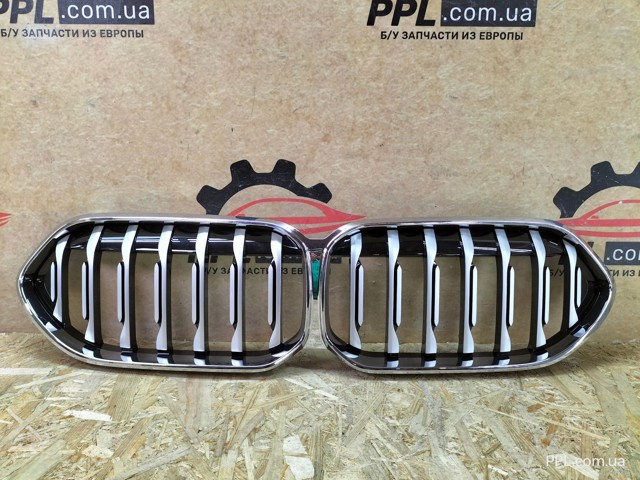 Решітка радіатора 7476258 BMW