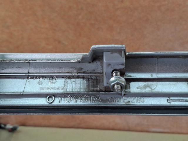 Накладка задніх 3-х/5-х дверей 7681102180 TOYOTA