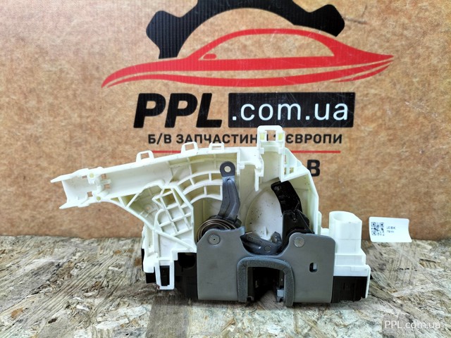 Замок і ручки (передніх) дверей 7C0843014CS VAG