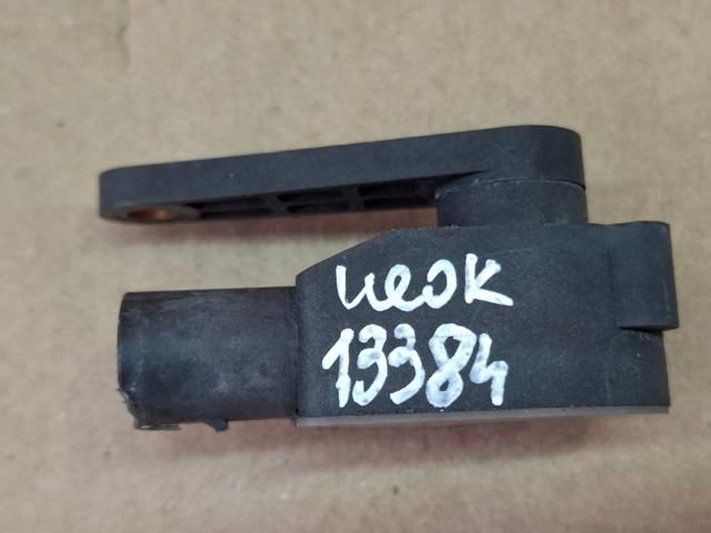 Датчик рівня положення кузова, задній 7L6616571 VAG