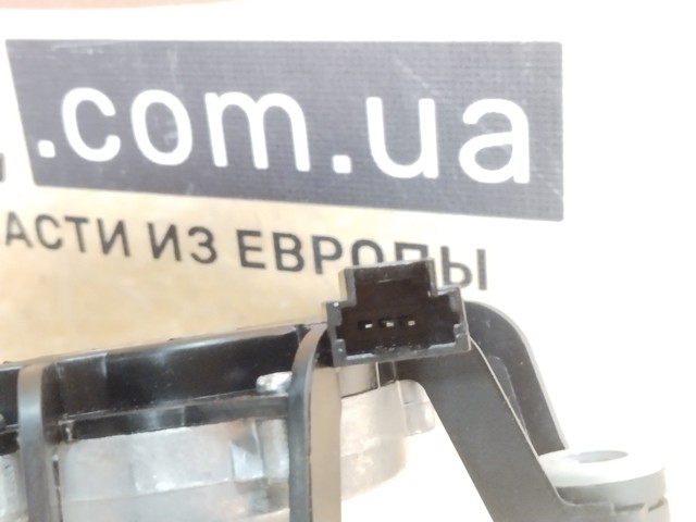 Двигун склоочисника заднього скла 8200080900 RENAULT