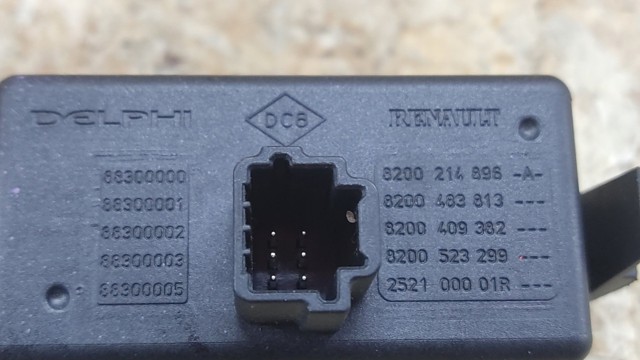 Кнопка аварійної сигналізації 8200214896 RENAULT