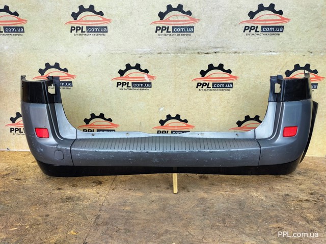 Бампер задній 8200228471 RENAULT