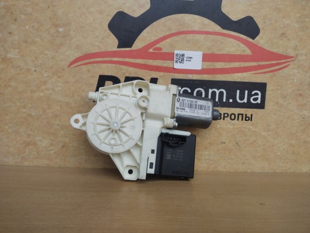 Мотор склопідйомника дверей задніх, лівих 827310002R RENAULT